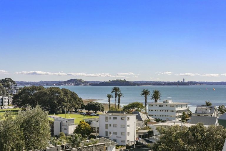 Photo of property in 61 St Heliers Road, Saint Heliers, Auckland, 1071