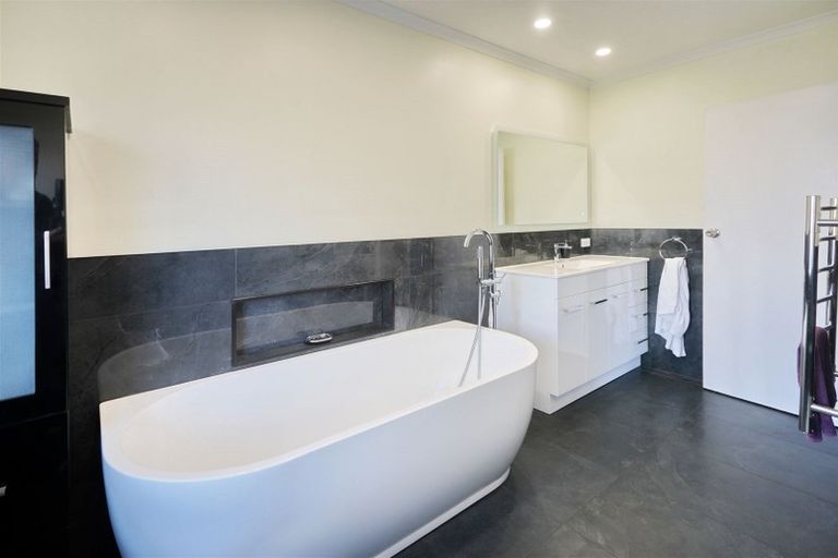 Photo of property in 133 Kainga Road, Kainga, Christchurch, 8083