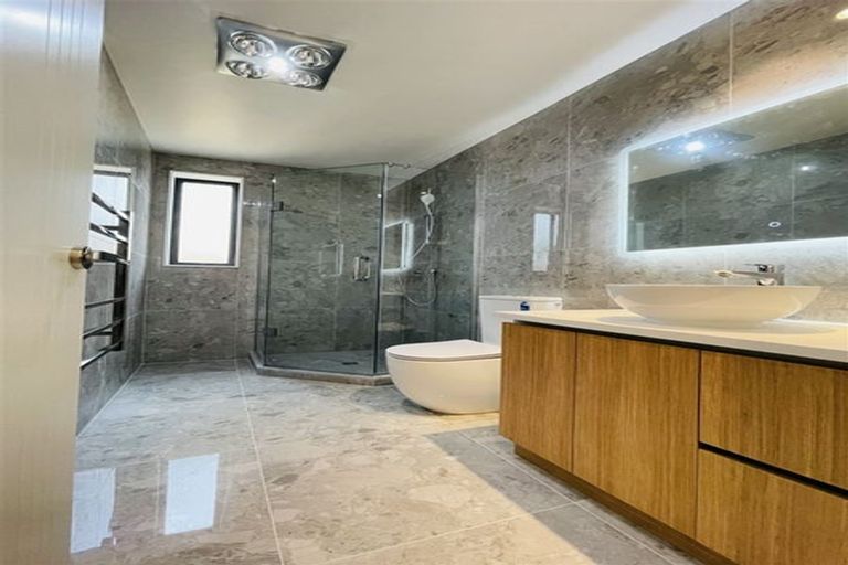 Photo of property in 111 Valderama Drive, Flat Bush, Auckland, 2019