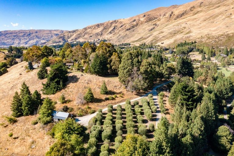 Photo of property in 280 Wanaka-mount Aspiring Road, Wanaka, 9382