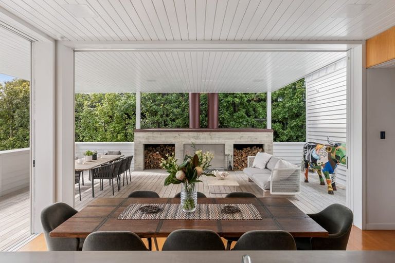 Photo of property in 215 Jervois Road, Herne Bay, Auckland, 1011