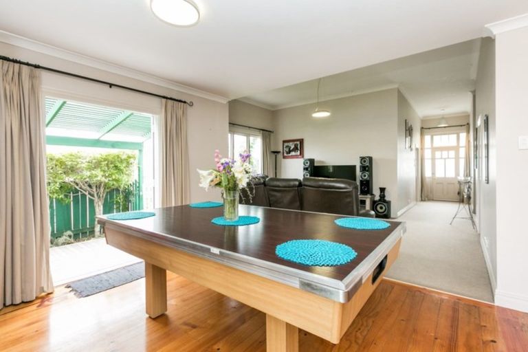 Photo of property in 63 Wellesley Road, Napier South, Napier, 4110