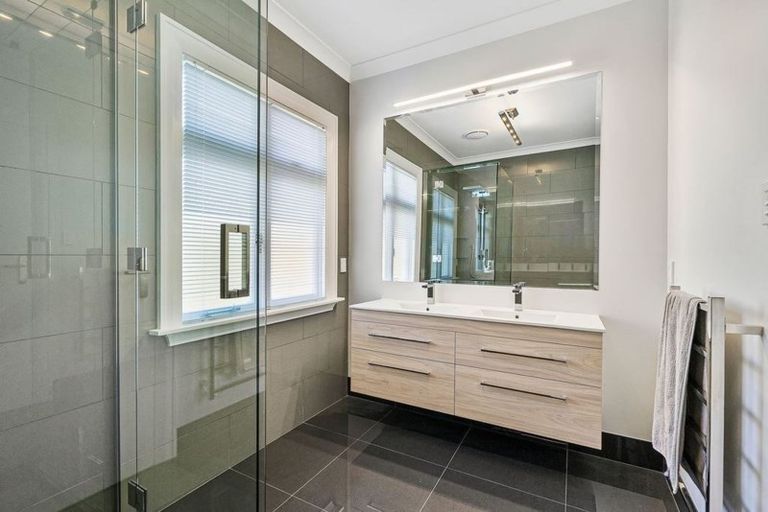 Photo of property in 46 Main Road, Mount Pleasant, Christchurch, 8081