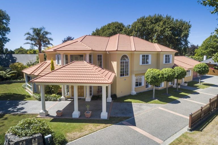 Photo of property in 1 Pastoral Lane, Hokowhitu, Palmerston North, 4410