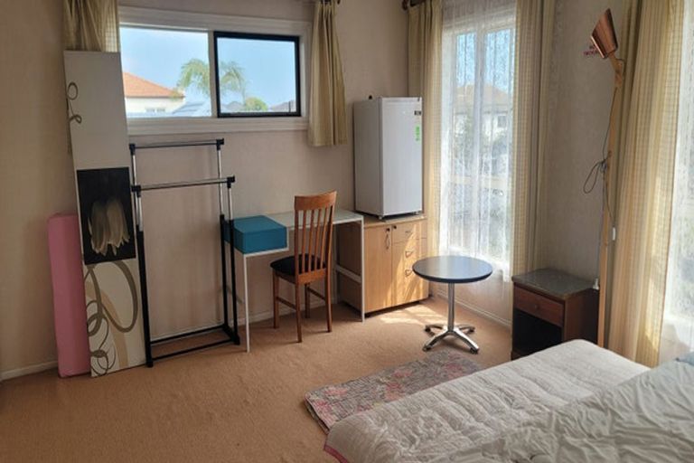 Photo of property in 32 Middlefield Drive, East Tamaki Heights, Auckland, 2016