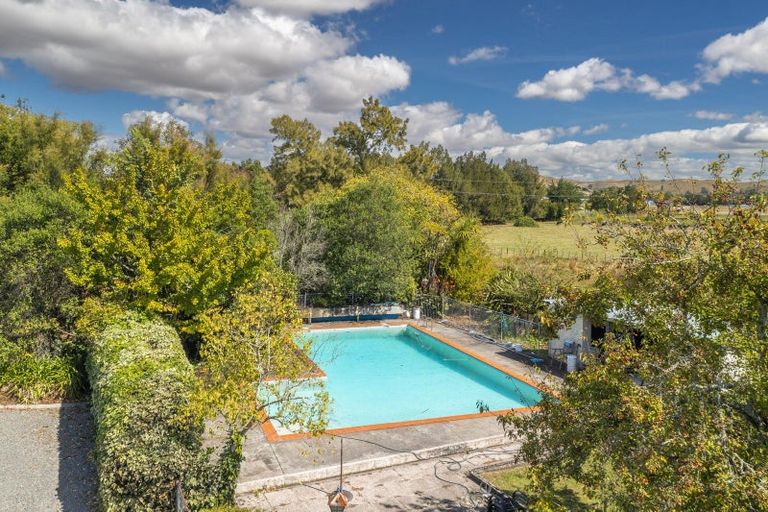 Photo of property in 11 Cook Street, Waipukurau, 4200