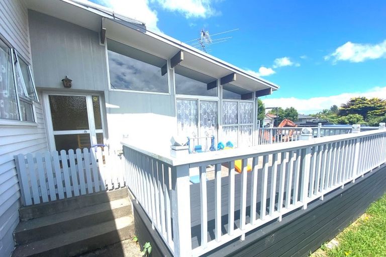 Photo of property in 2 Damson Place, Bucklands Beach, Auckland, 2012