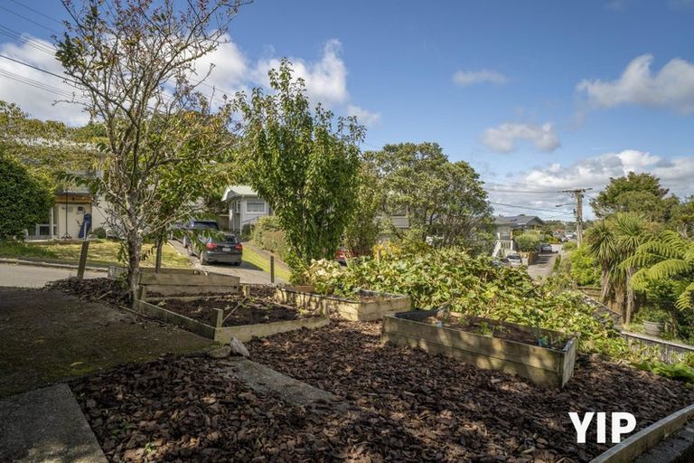 Photo of property in 94 Woodland Road, Johnsonville, Wellington, 6037