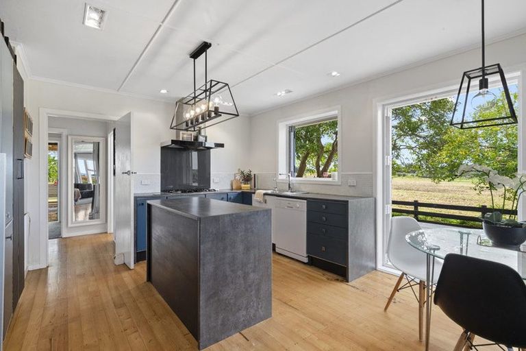 Photo of property in 104 Kaihau Road, Karioitahi, Waiuku, 2683