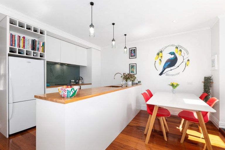 Photo of property in 13 Milton Street, Berhampore, Wellington, 6023