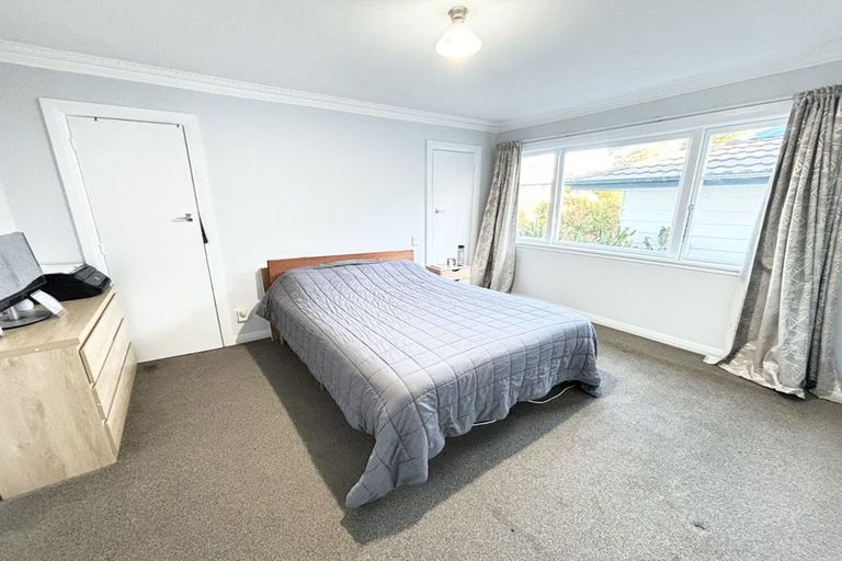 Photo of property in 51 Rua Road, Glen Eden, Auckland, 0602