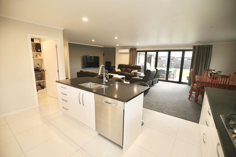 Photo of property in 73 Mataroa Crescent, Flagstaff, Hamilton, 3210