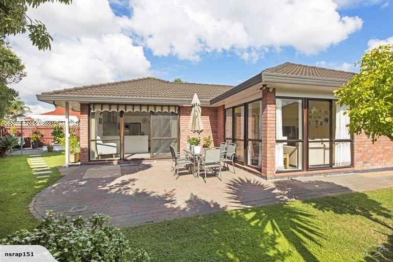 Photo of property in 3b Mirabell Place, Golflands, Auckland, 2013