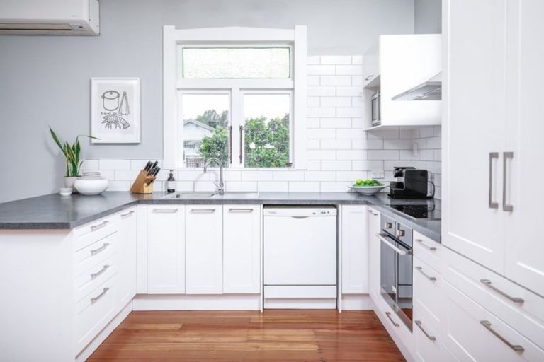 Photo of property in 3 Kiwi Avenue, Forest Lake, Hamilton, 3200