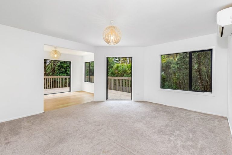 Photo of property in 1/56 Centorian Drive, Windsor Park, Auckland, 0632