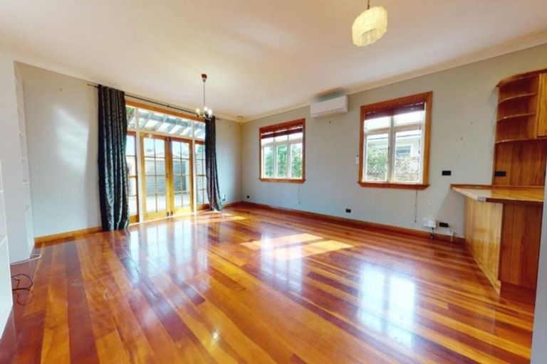 Photo of property in 39 Ellesmere Avenue, Miramar, Wellington, 6022