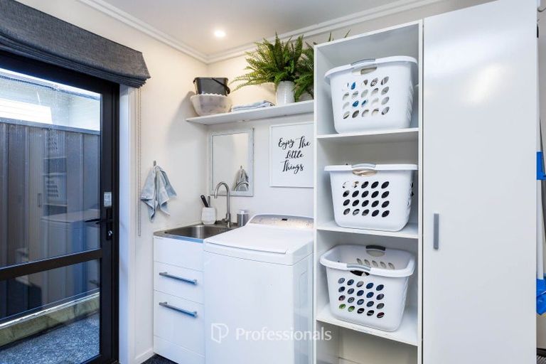 Photo of property in 27 Somerby Mews, Silverstream, Upper Hutt, 5019