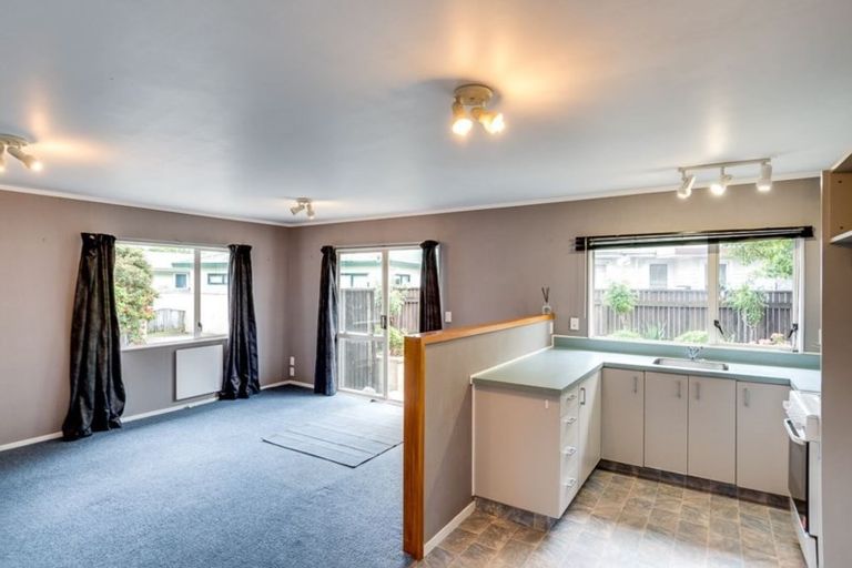 Photo of property in 1 Rimu Street, Hawera, 4610