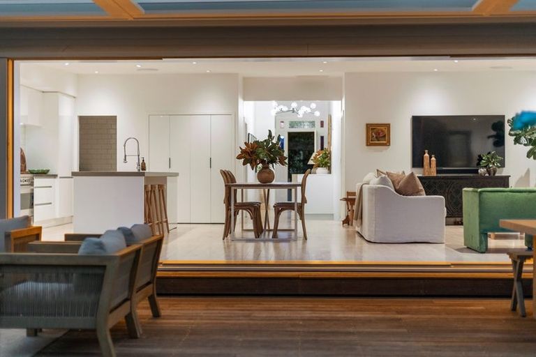 Photo of property in 18 Pine Street, Mount Eden, Auckland, 1041