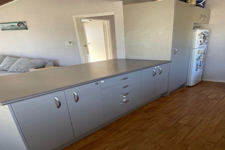 Photo of property in 34 Pacific Parade, Army Bay, Whangaparaoa, 0930