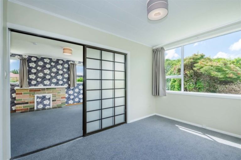 Photo of property in 31 Moana Road, Paraparaumu, 5032