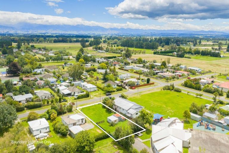 Photo of property in 24 Walter Street, Takapau, 4203