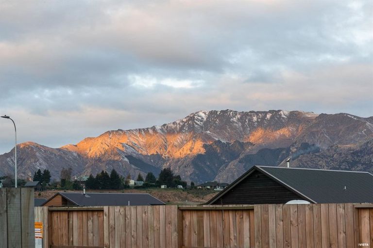 Photo of property in 12 Teal Place, Lake Hawea, Wanaka, 9382