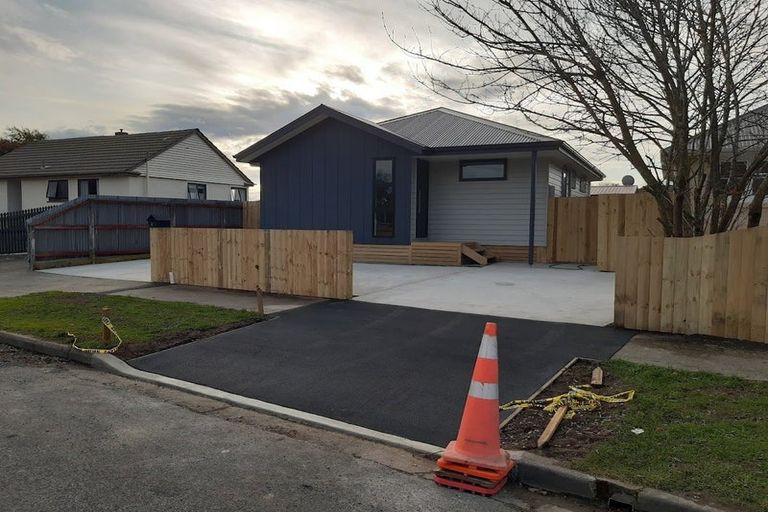 Photo of property in 4 Earnslaw Crescent, Clover Park, Auckland, 2019