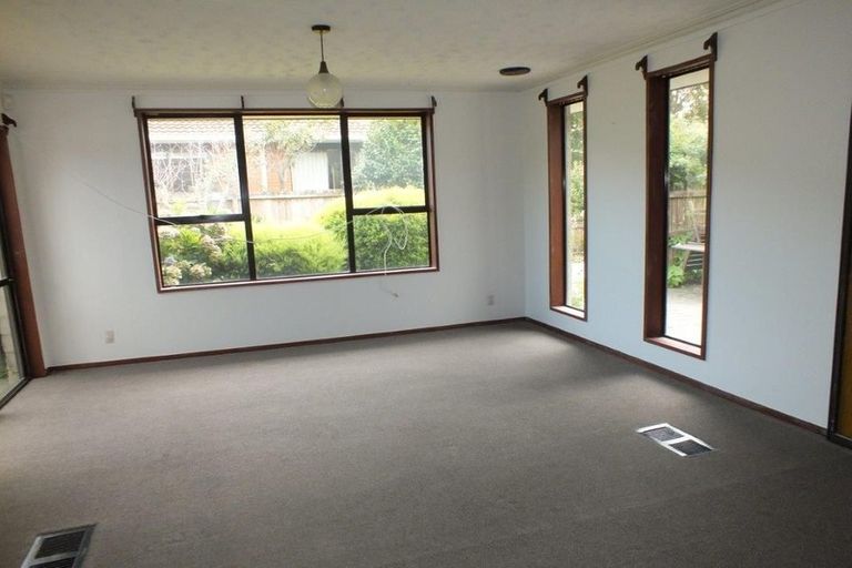 Photo of property in 9 Montclare Avenue, Ilam, Christchurch, 8041