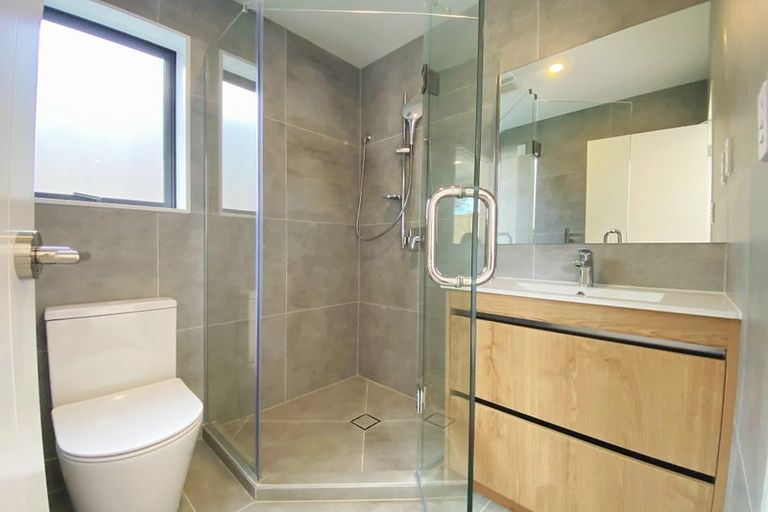 Photo of property in 37a Forrest Hill Road, Milford, Auckland, 0620