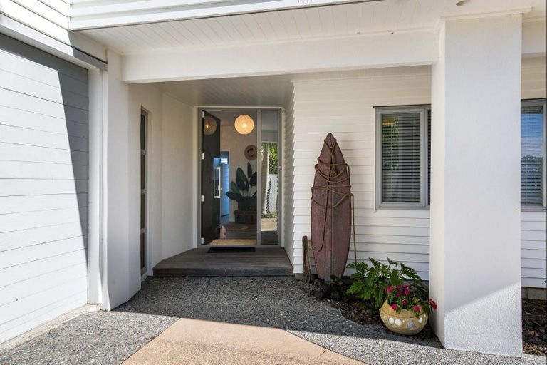 Photo of property in 517b Ocean Road, Whangamata, 3620