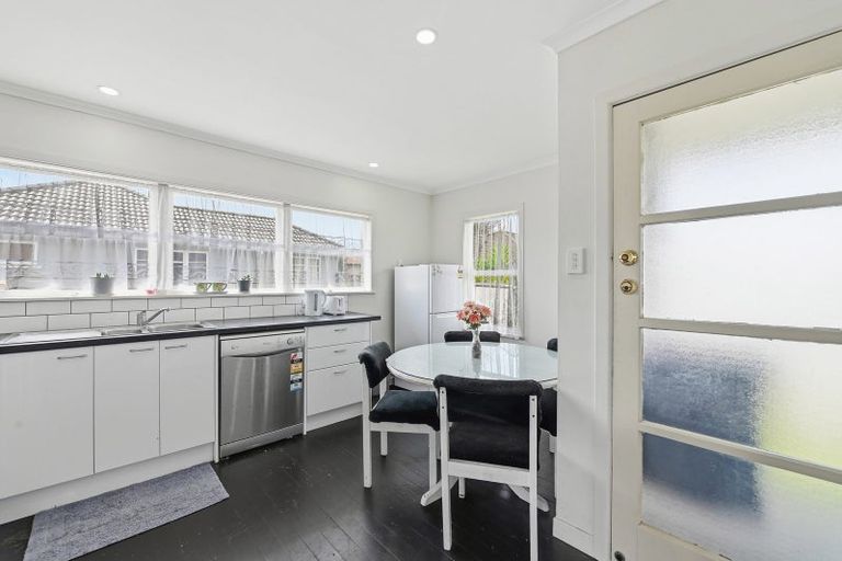 Photo of property in 21 Russell Road, Fairy Springs, Rotorua, 3015