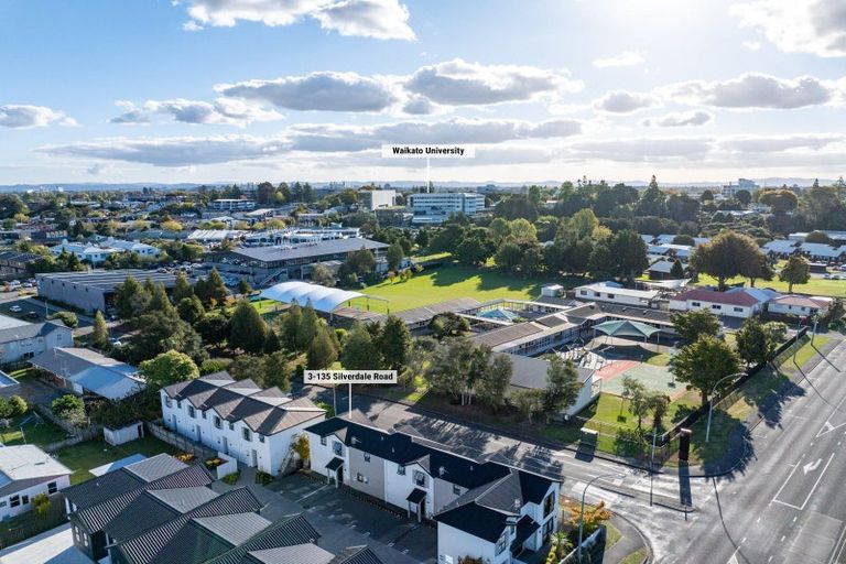 Photo of property in 3/135 Silverdale Road, Hillcrest, Hamilton, 3216