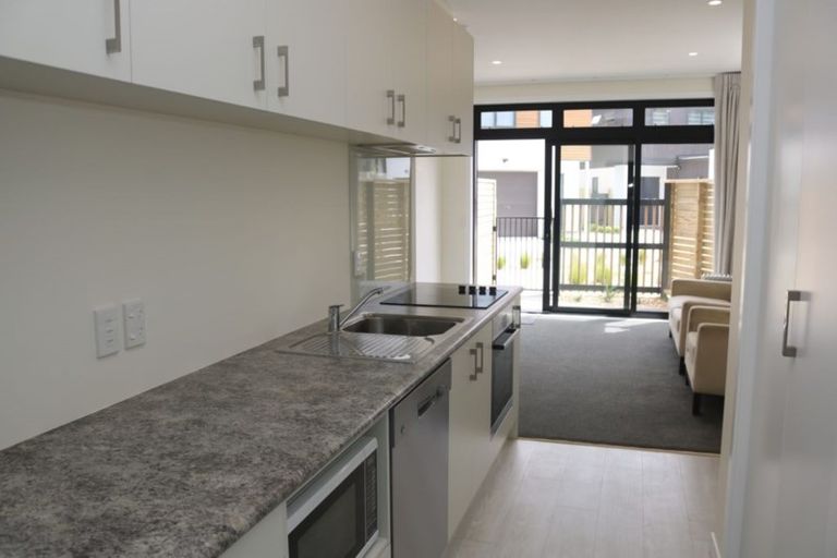 Photo of property in 1 Glen Evans Crescent, Fairfield, Lower Hutt, 5011