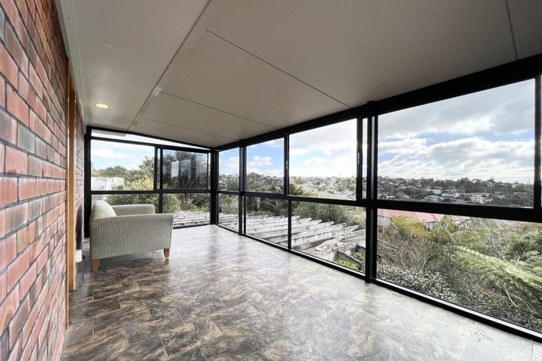 Photo of property in 33 Sartors Avenue, Northcross, Auckland, 0630