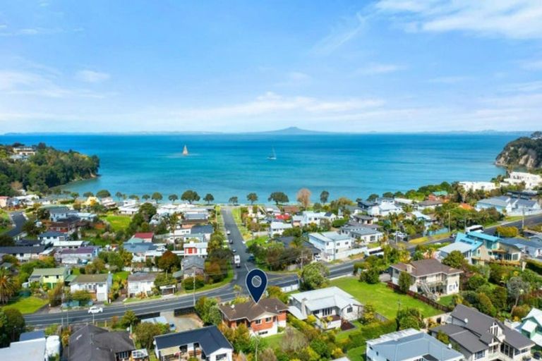 Photo of property in 1068 Whangaparaoa Road, Tindalls Beach, Whangaparaoa, 0930