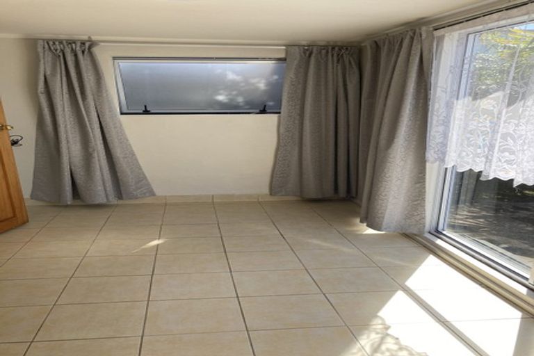 Photo of property in 89 East Coast Road, Castor Bay, Auckland, 0620