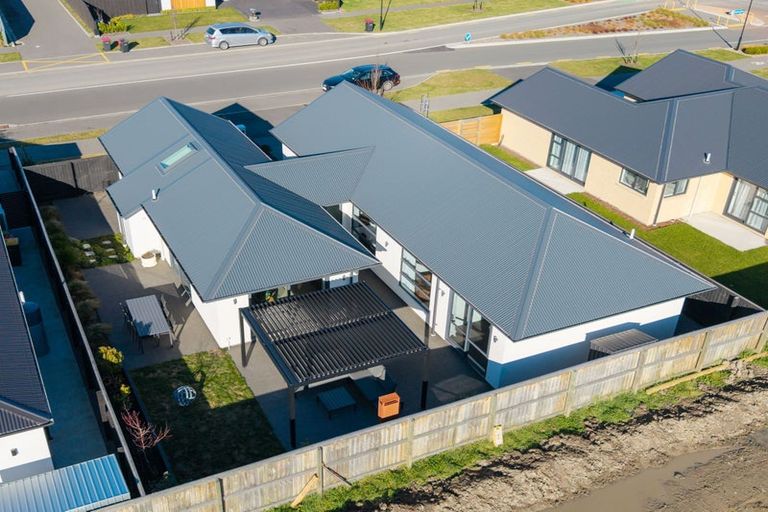 Photo of property in 5 Kearns Drive, Halswell, Christchurch, 8025