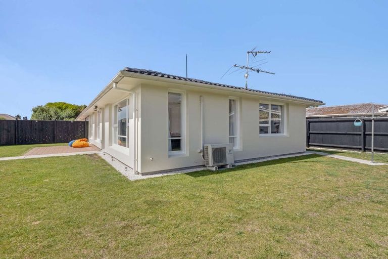 Photo of property in 2/161 Beach Road, North New Brighton, Christchurch, 8083