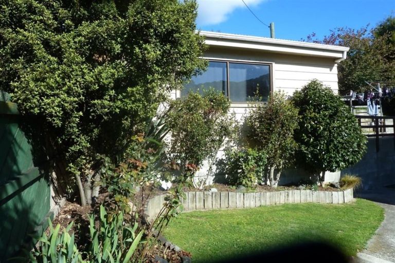 Photo of property in 9a Dorset Street, Picton, 7220