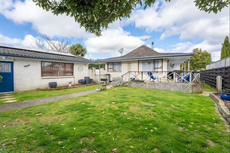 Photo of property in 30 Omaha Grove, Totara Park, Upper Hutt, 5018
