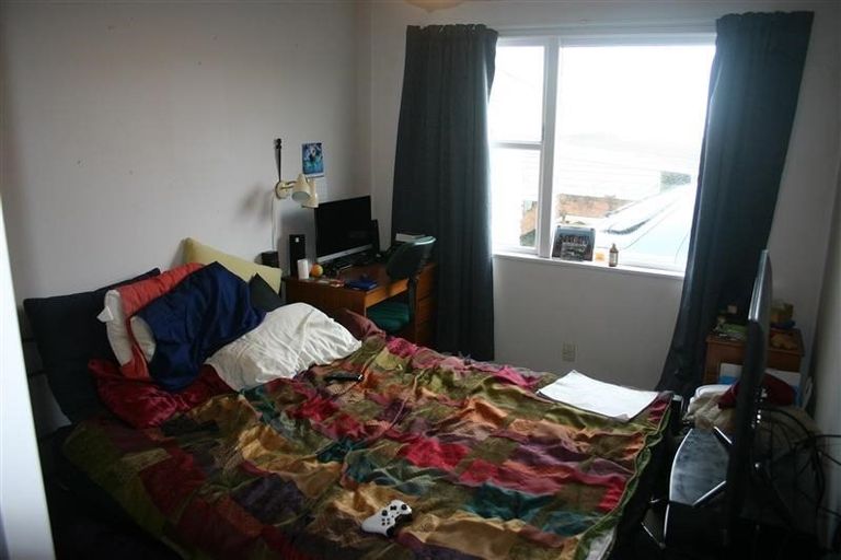 Photo of property in 1 Flint Way, Northland, Wellington, 6012