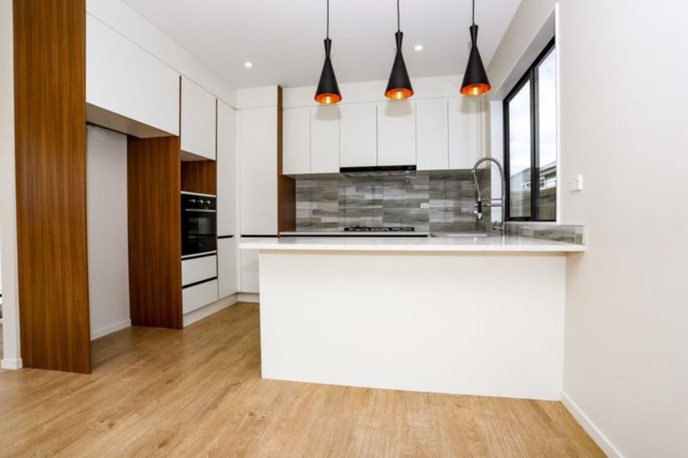 Photo of property in 49 Tawhiti Road, Pukekohe, 2120