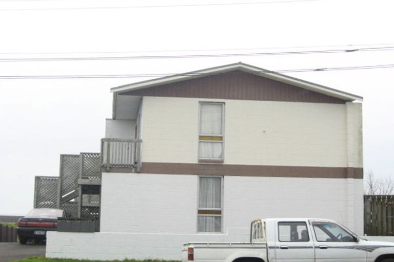 Photo of property in 38b Breakwater Road, Moturoa, New Plymouth, 4310