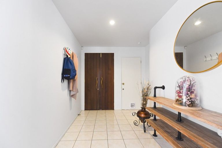 Photo of property in 2 Ashley Street, St Andrews, Hamilton, 3200