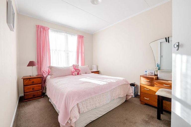 Photo of property in 1 Katherine Place, Melville, Hamilton, 3206