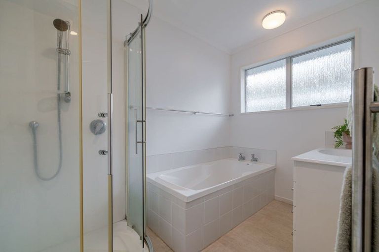 Photo of property in 127 Victoria Avenue, Hokowhitu, Palmerston North, 4410