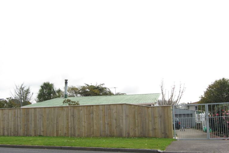 Photo of property in 8 Konini Street, Inglewood, 4330