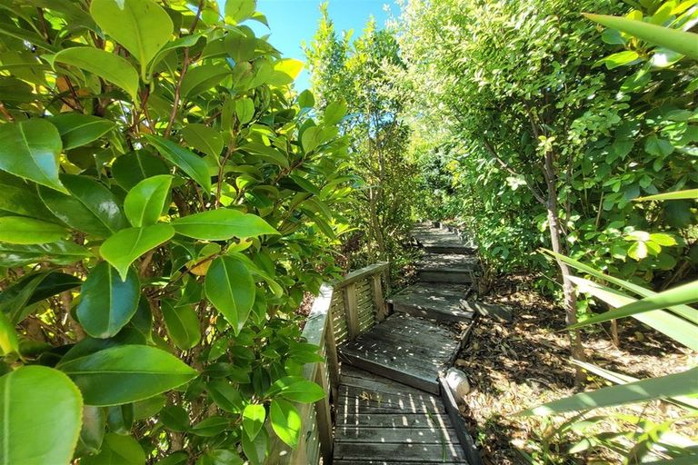 Photo of property in 4 Mossburn Grove, Kelson, Lower Hutt, 5010