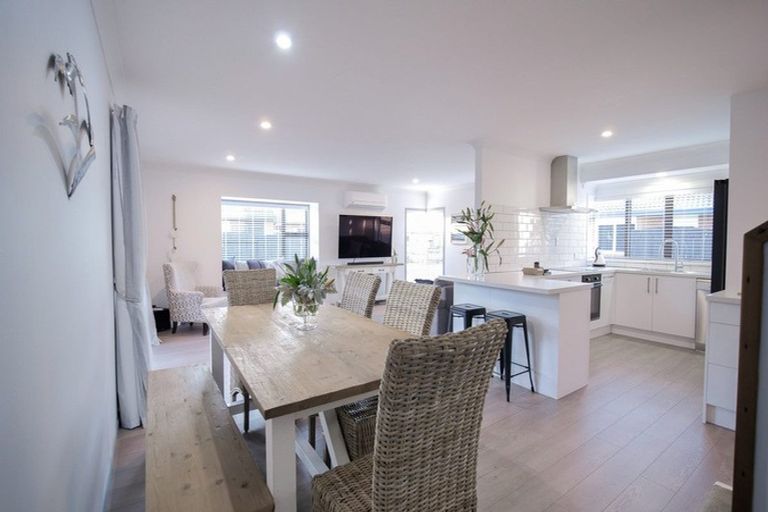 Photo of property in 25b Haven Grove, Papamoa Beach, Papamoa, 3118